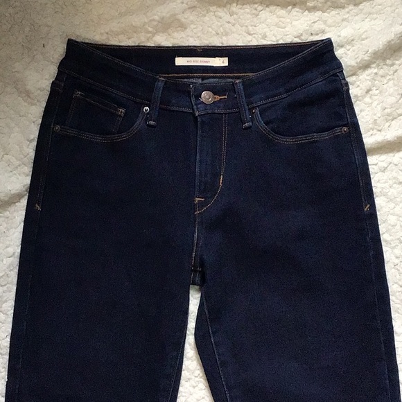 Levi’s Midrise Skinny, like new - Picture 5 of 15
